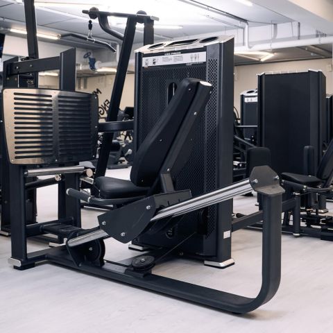 E-7003A Жим ногами (Leg Press). Стек 115 кг.