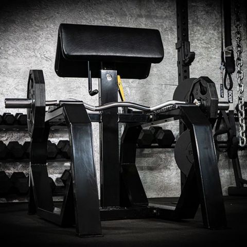 Скамья скотта Gymmaster SSB-21